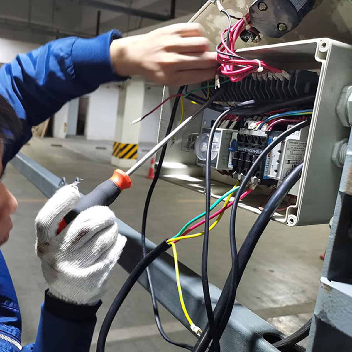 石屏橫移式機(jī)械車位拆除